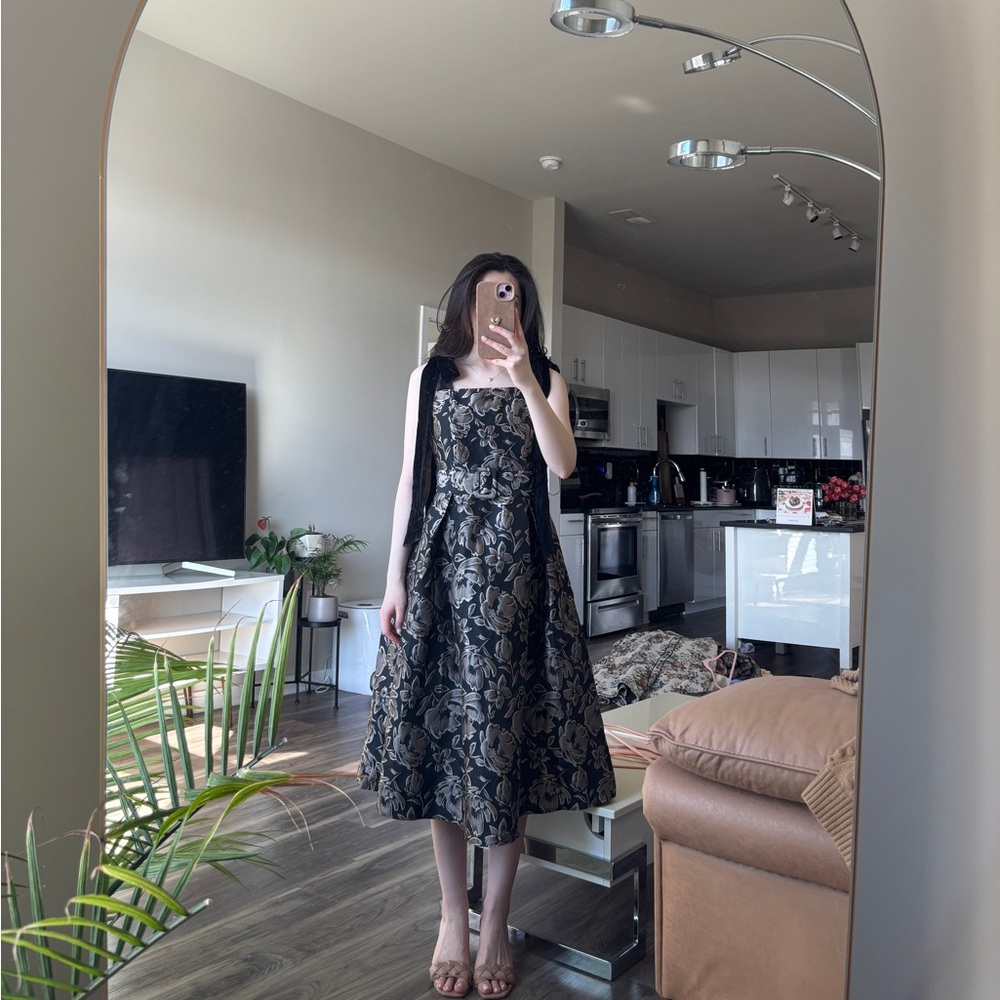 Chic Black and Gold Midi Dress